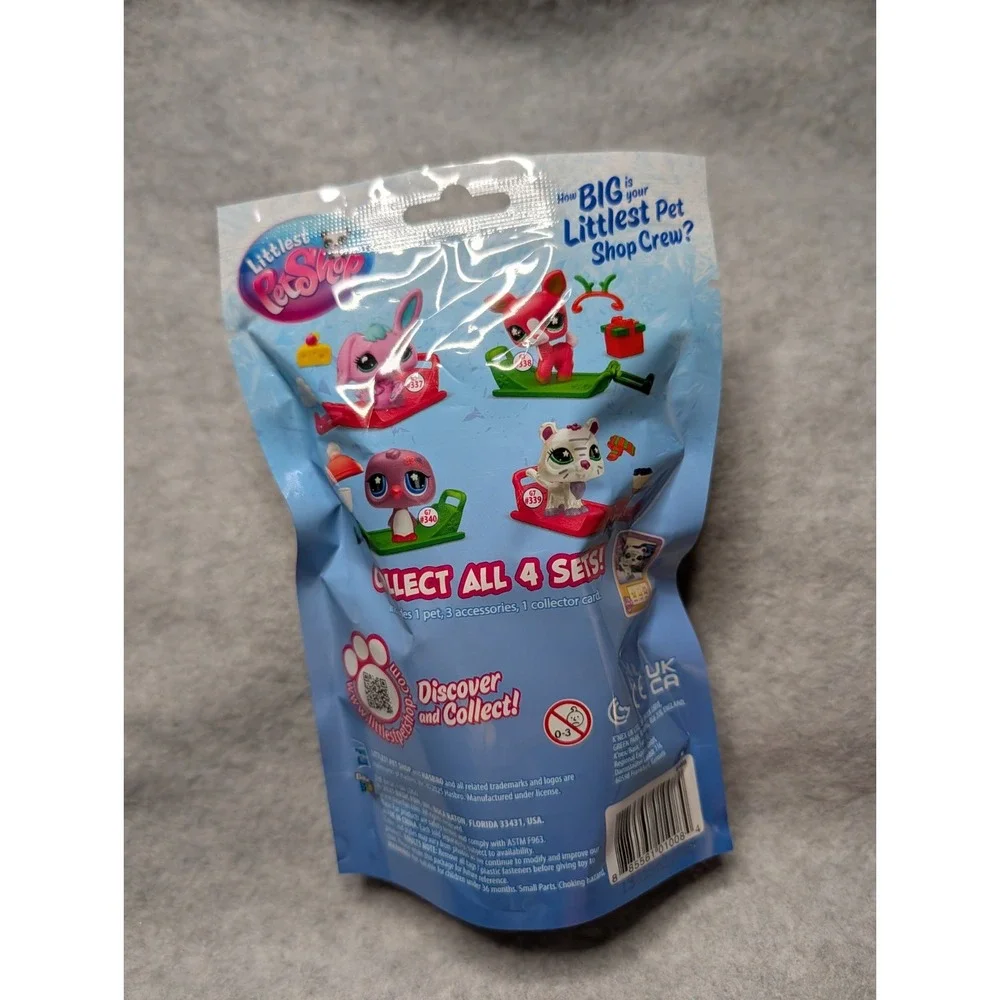 1 Littlest Pet Shop SLEIGH ALL DAY Blind‎ Mystery Pack Christmas Holiday LPS